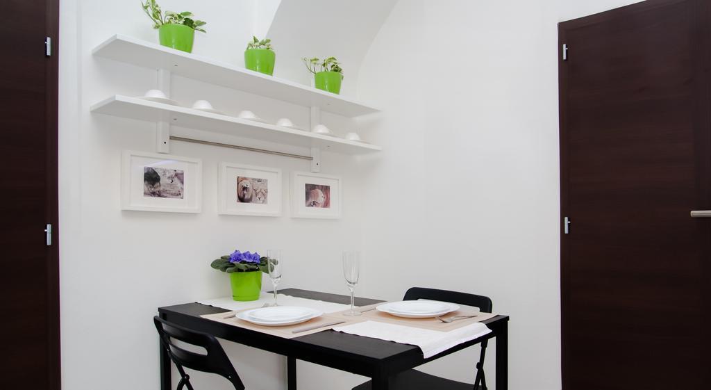 Leo Apartment Bratislava Eksteriør bilde